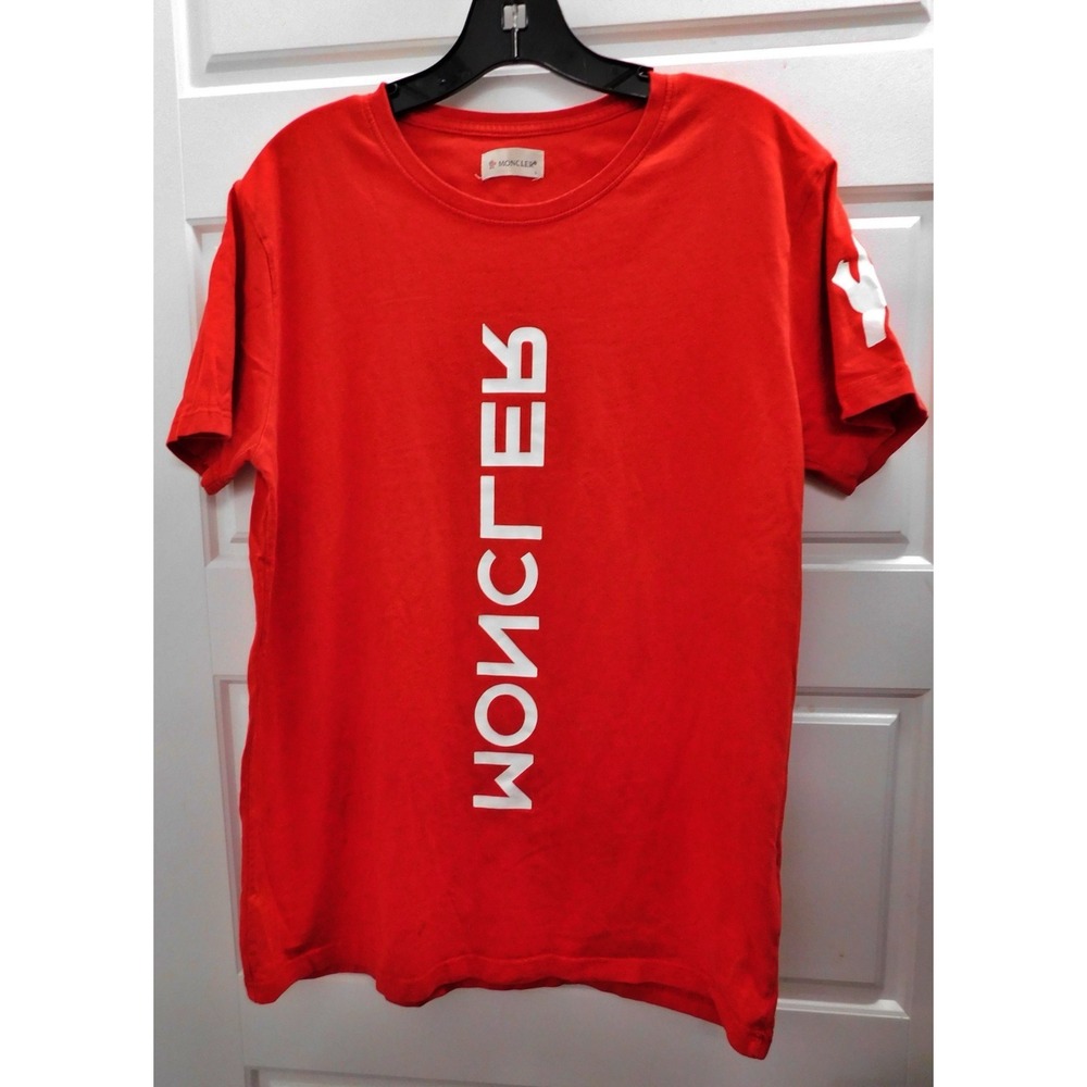 Moncler Men's Red T Shirt Vertical Embossed Logo sz L